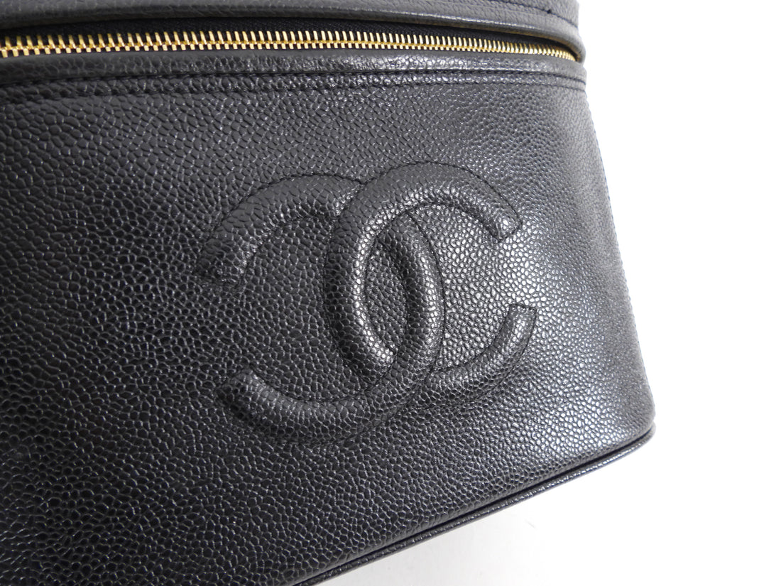 Chanel Vintage 1996 Black Caviar CC Vanity Shoulder Bag