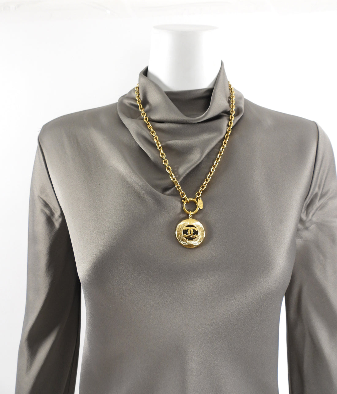 Chanel Vintage 1990's CC Cut Out Pendant Chain Necklace