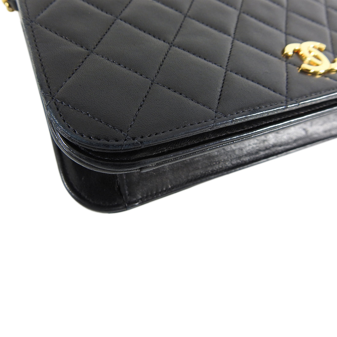 Chanel Vintage 1996 Black Quilt Chain Strap Shoulder Bag