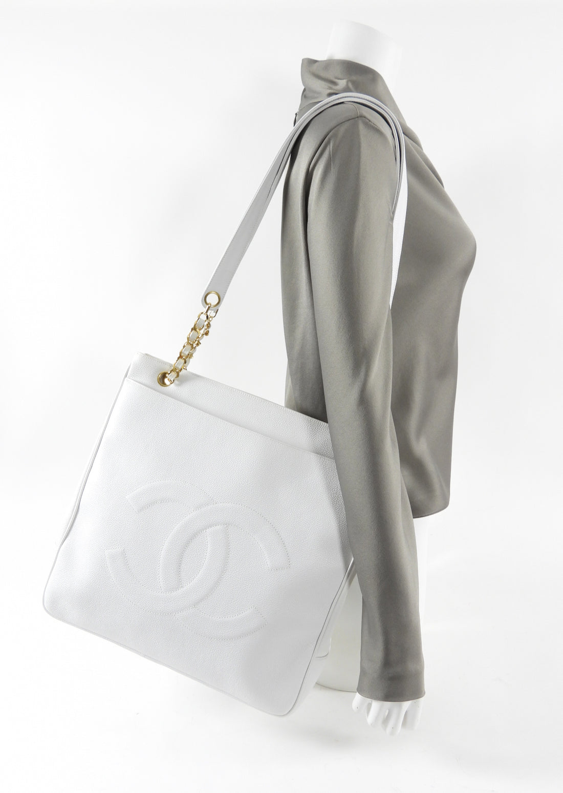 Chanel vintage hot sale white bag