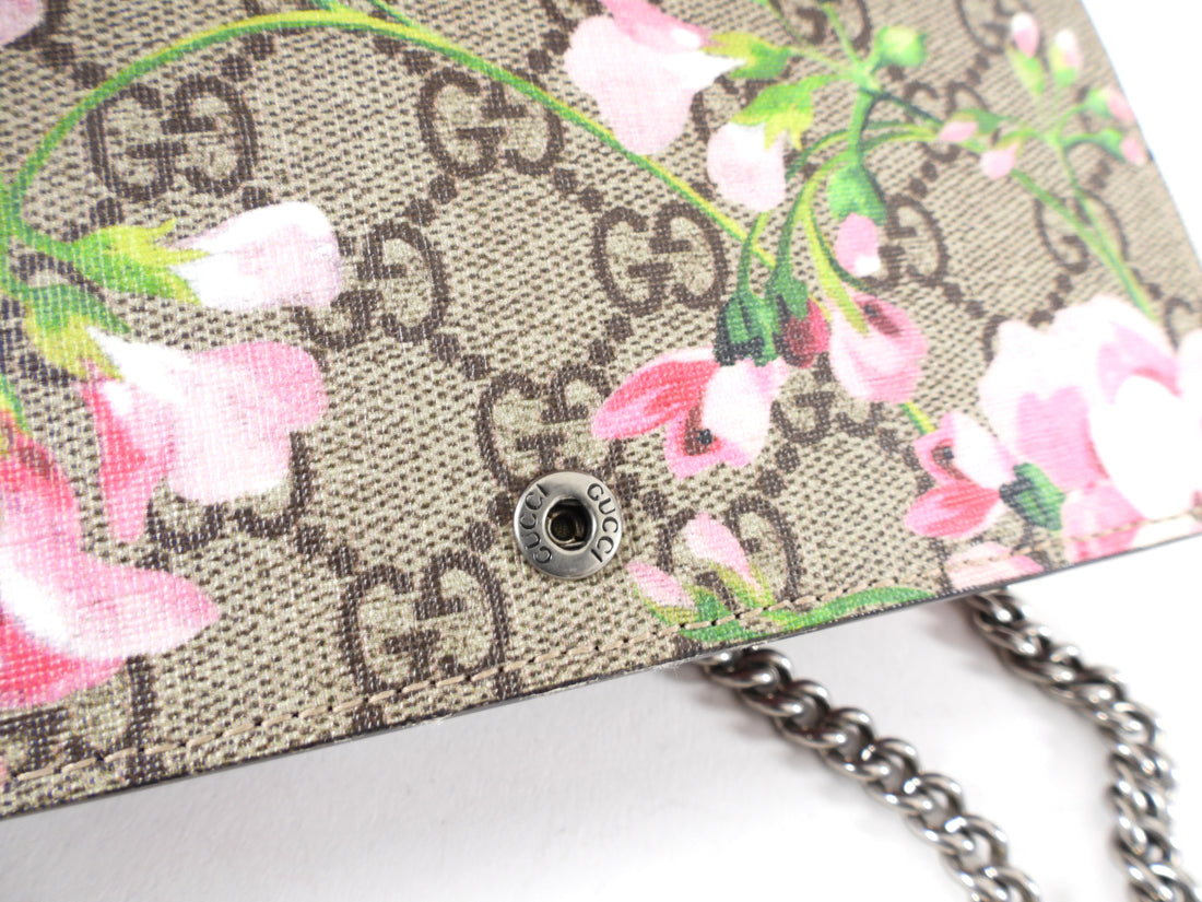 Gucci Blooms Monogram Supreme Pink Floral Wallet on Chain