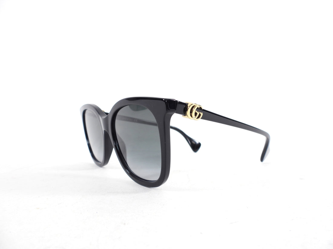 Gucci Black Sunglasses GG1071S