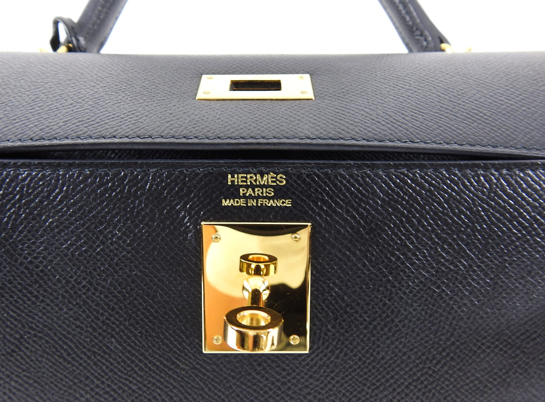 HERMÈS Limited Edition Kelly 32 Sellier handbag in Black and Blue