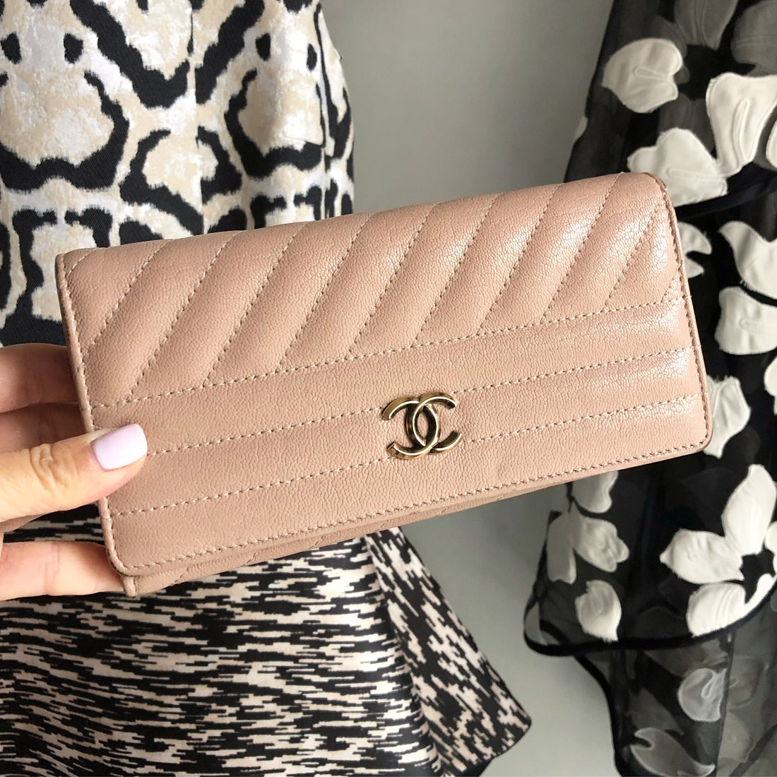 Chanel wallet discount on chain nude