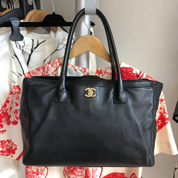 Chanel Black Leather Executive Cerf Tote Bag – I MISS YOU