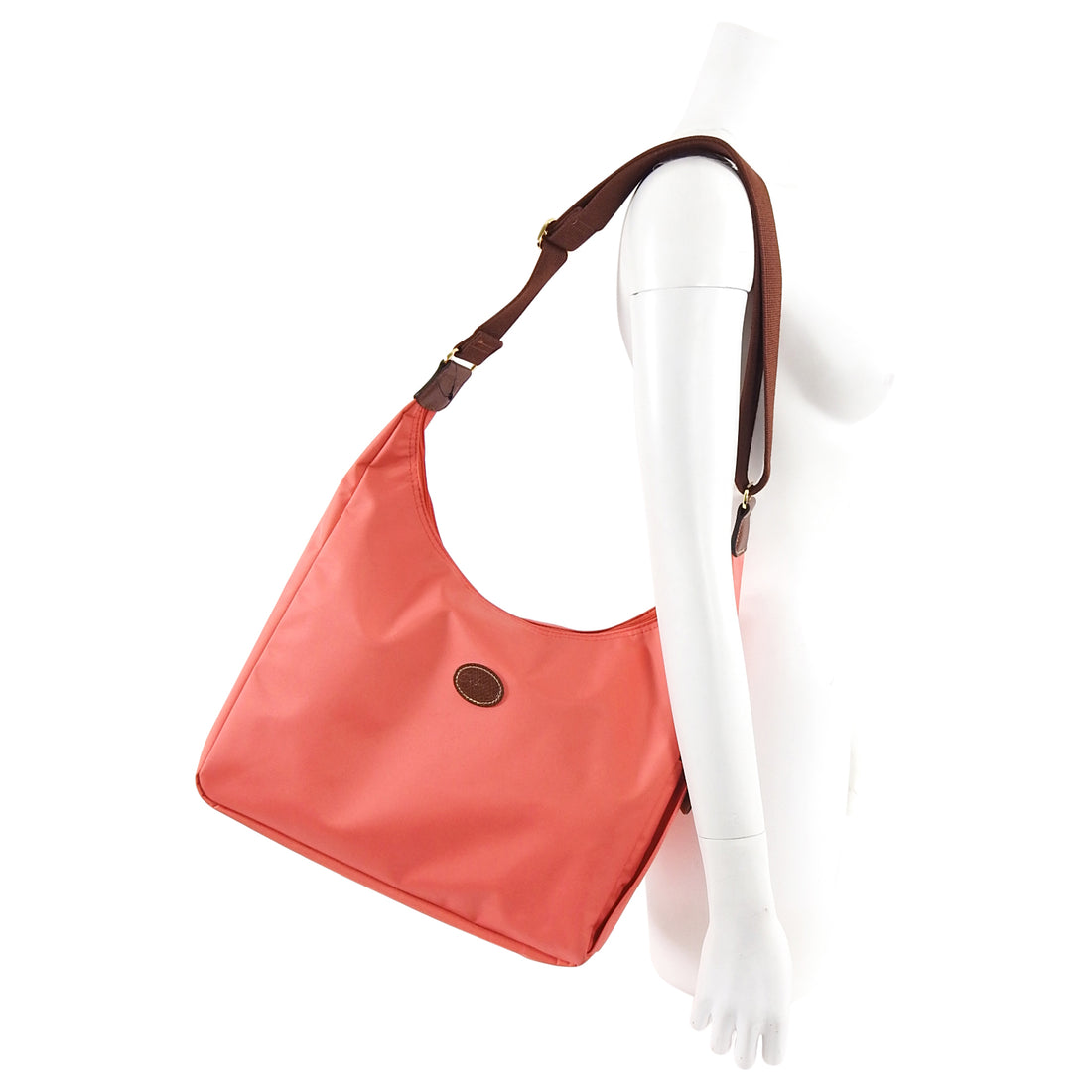 LE PLIAGE Hobo bag by Longchamp. I really need one; they are so all-round