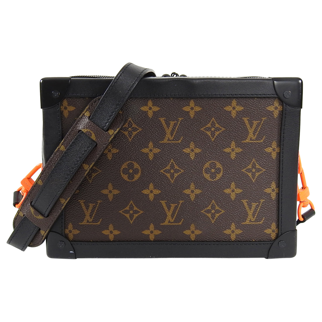 Louis Vuitton SS2019 Virgil Abloh soft trunk crossbody - sold out  everywhere #louisvuittonsofttrunk . . Available in store or purchase…