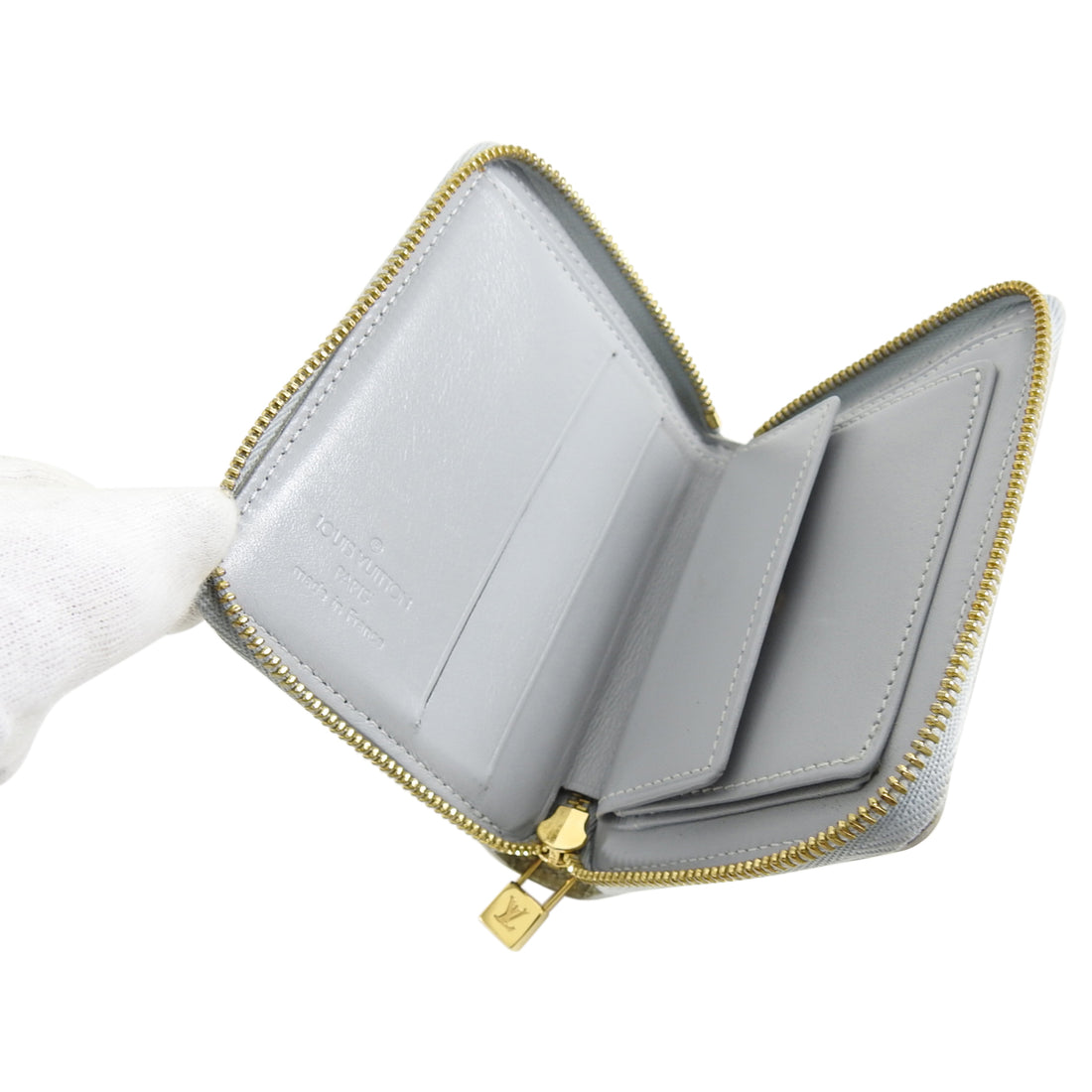 Louis Vuitton, Bags, Louis Vuitton Monogram Verni Bloom Round Zipper  Folding Wallet Soft Beige M915