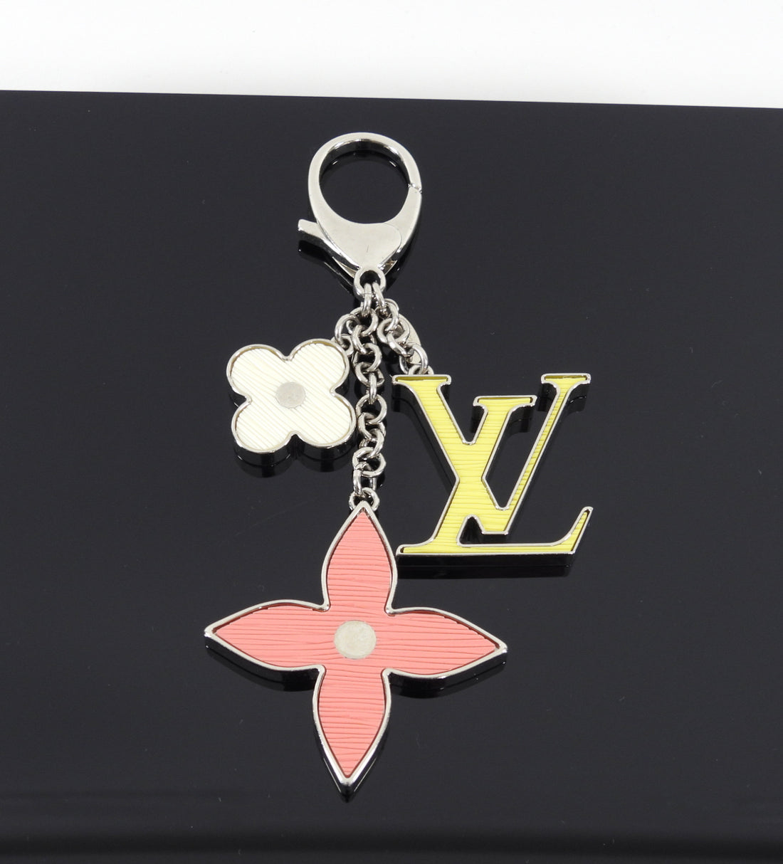 Louis Vuitton Fleur D' Epi Black Resin Bag Charm Key Holder Louis