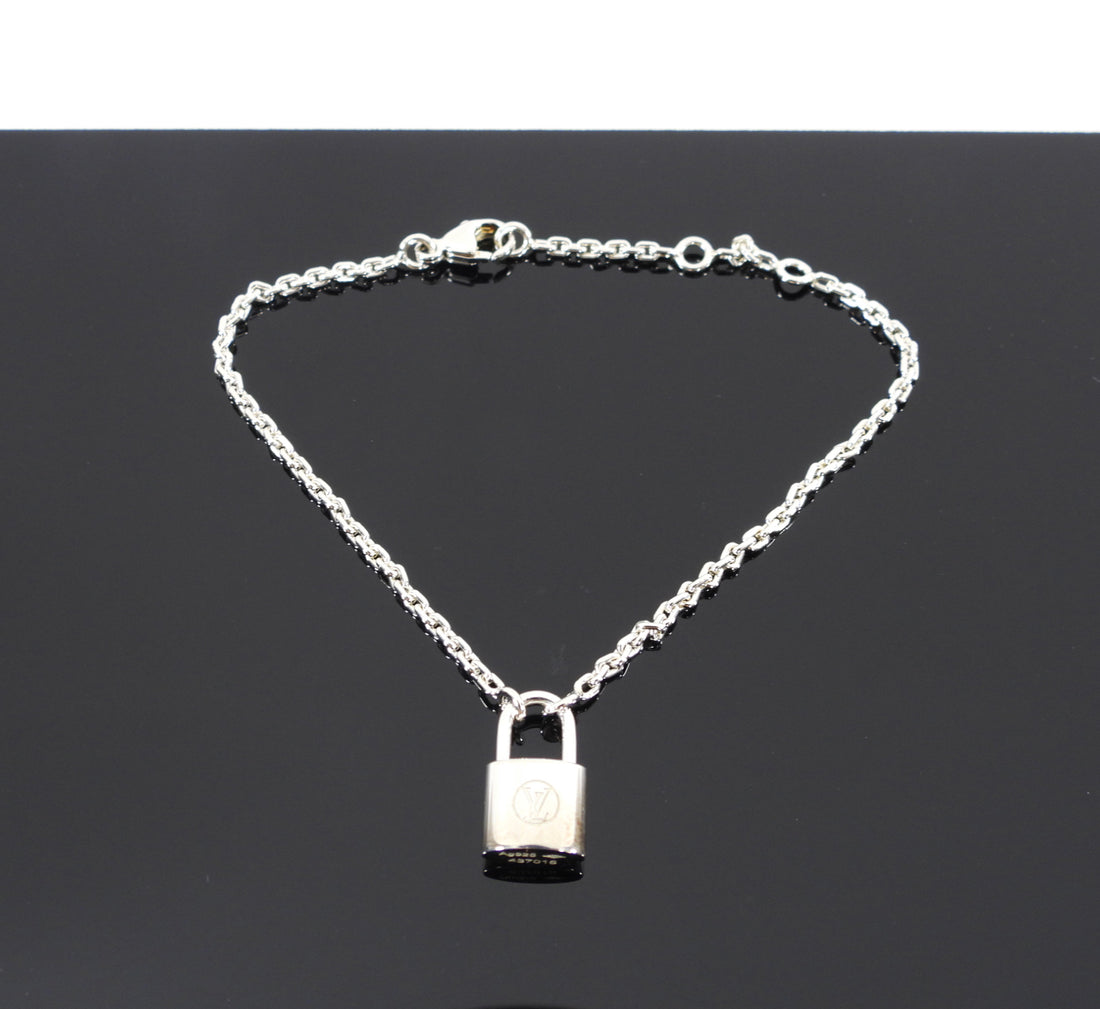 Louis Vuitton - Authenticated Lockit Bracelet - Silver Silver for Women, Very Good Condition