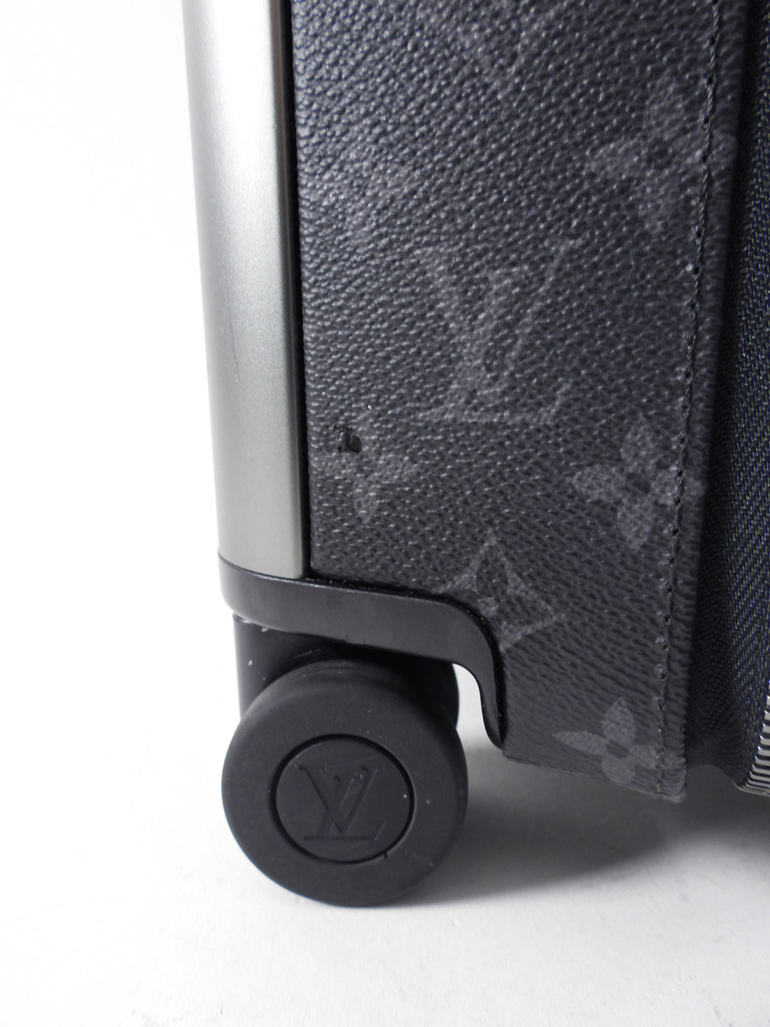 Louis Vuitton Monogram Eclipse Horizon 55 Rolling Luggage – I MISS YOU  VINTAGE