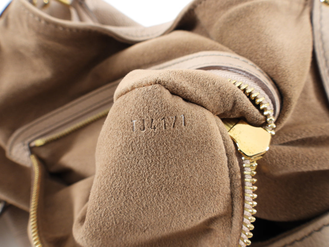 Shop Louis Vuitton Handbags (M22297) by HOPE
