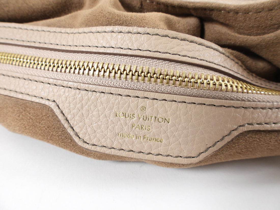 Mahina leather handbag Louis Vuitton Beige in Leather - 30952803