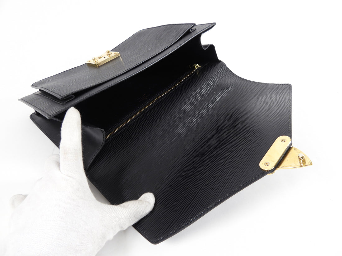 LOUIS VUITTON butterfly bag in black epi leather - VALOIS VINTAGE