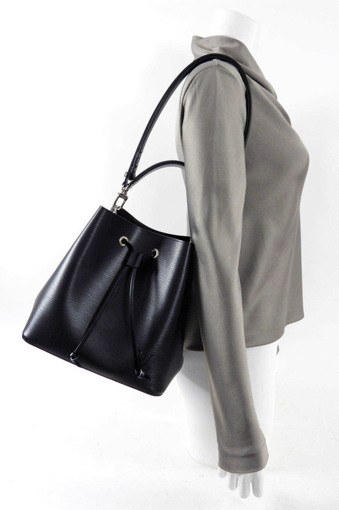 RvceShops Revival  Black Louis Vuitton Epi Noe Bicolor Bucket Bag