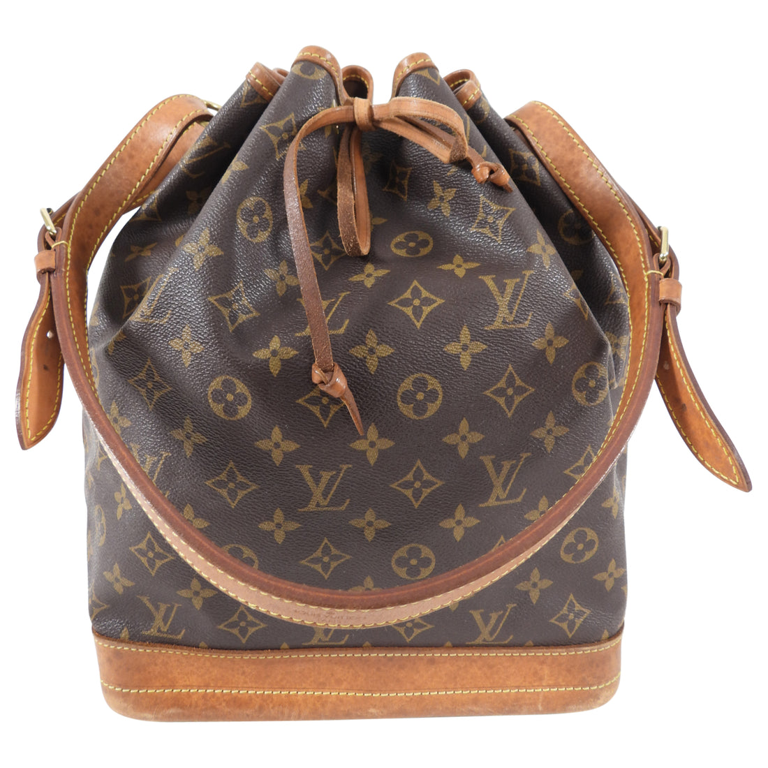SOLD - Louis Vuitton vintage 1996 noe GM drawstring bag $799 on our website  at imissyouvintage.com #noebag . . #imissyouvintage…