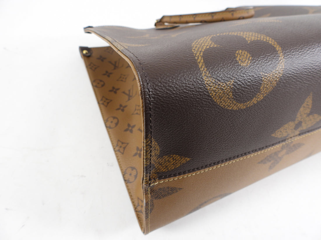 Louis Vuitton Monogram Giant Teddy OnTheGo GM - Brown Totes, Handbags -  LOU750052