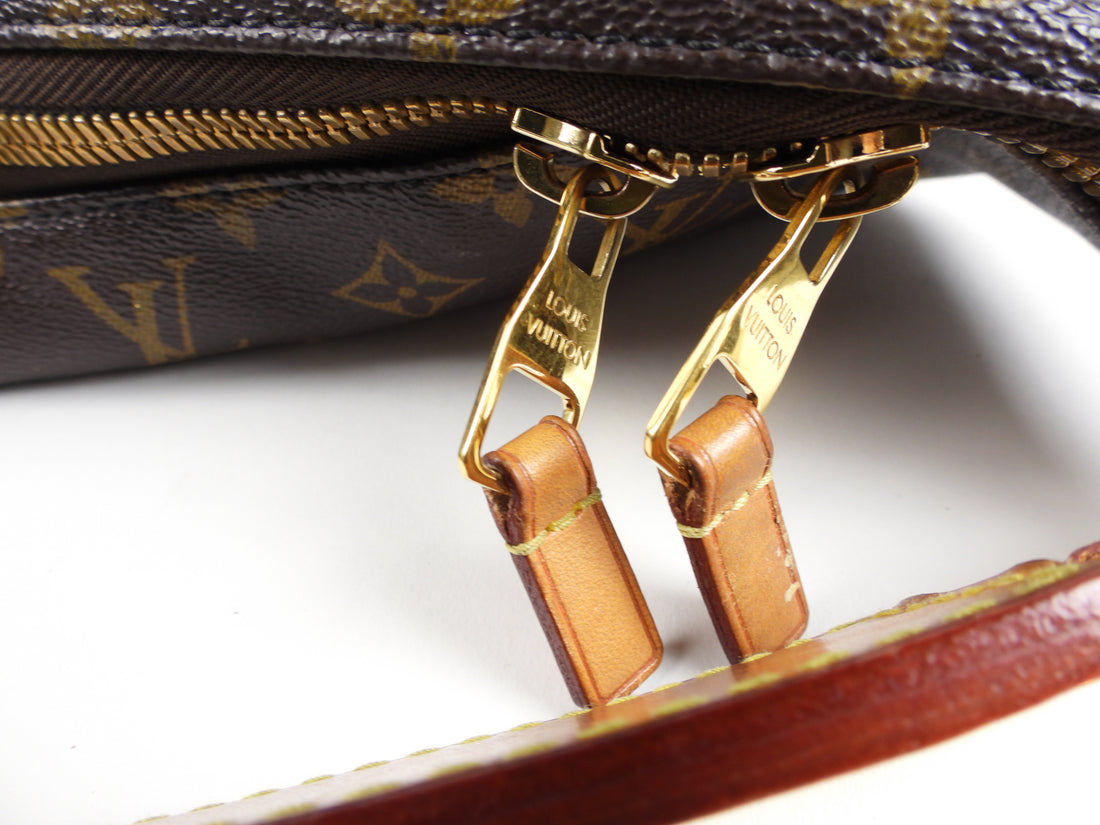 Shop Louis Vuitton Shoulder Bags (M23055) by lifeisfun