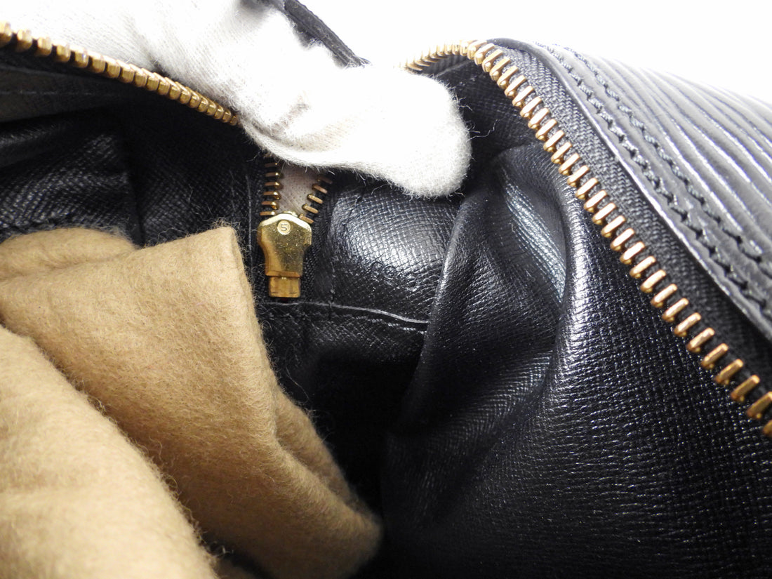 Trocadéro cloth crossbody bag Louis Vuitton Brown in Cloth - 14764739