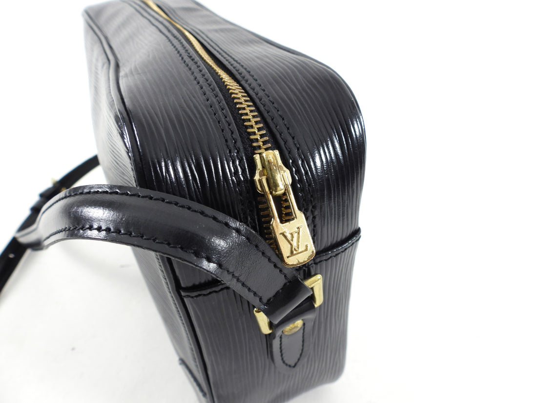Vintage Louis Vuitton Trocadero epi leather crossbody- black 1990