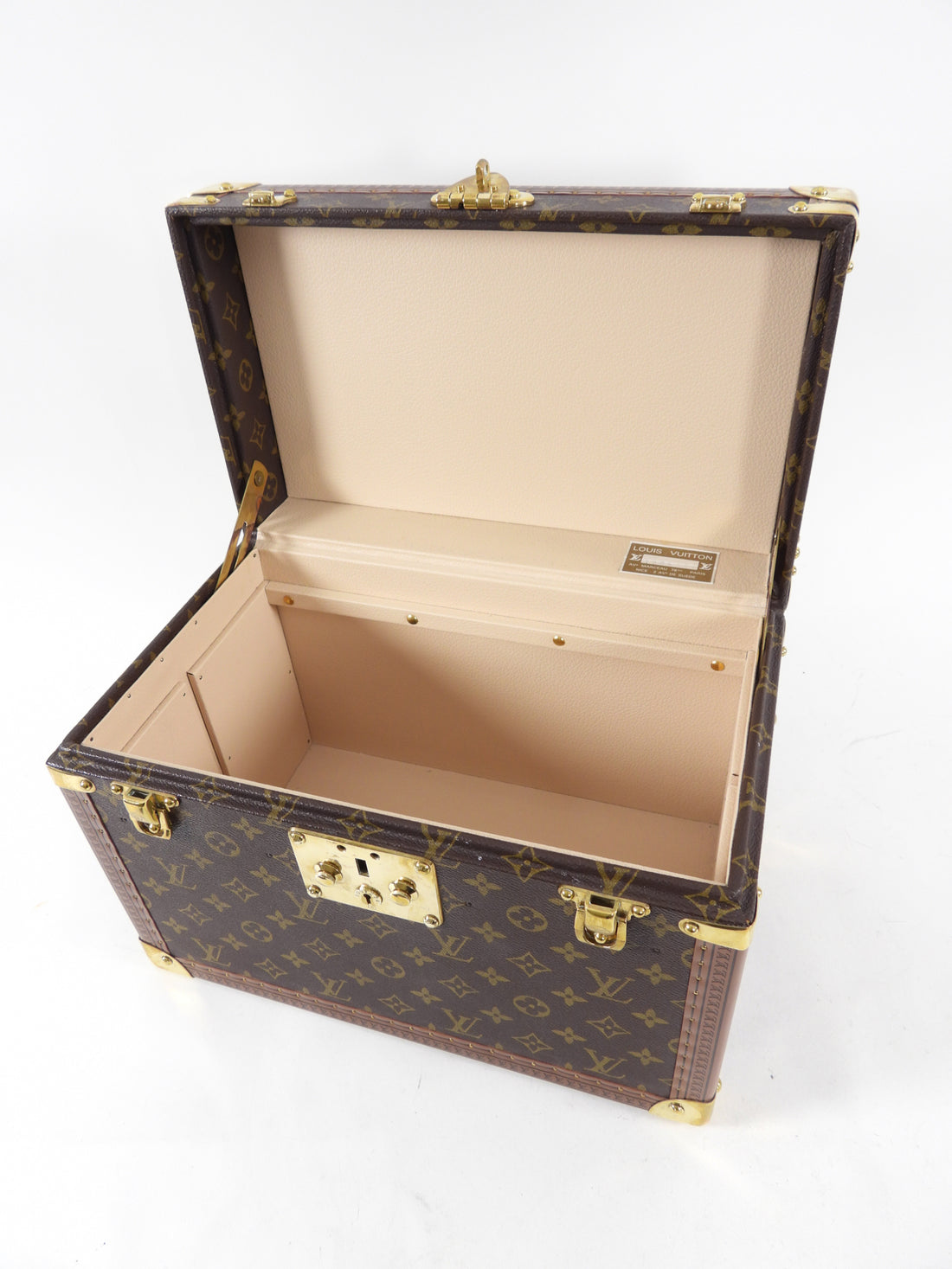Louis Vuitton Boite Pharmacie Monogram Train Case Vanity Travel Cosmetics  Box at 1stDibs
