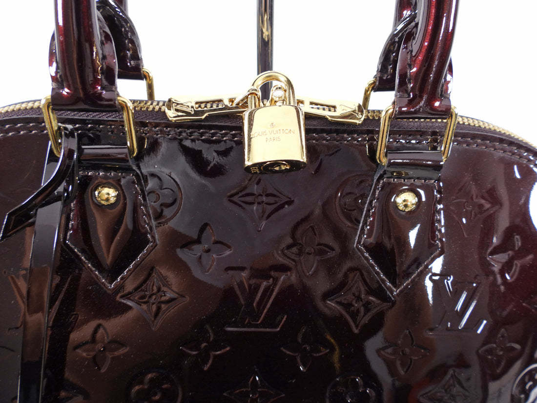 Louis Vuitton Alma PM Monogram in vernis leather color Amarente Dark red  Patent leather ref.496665 - Joli Closet
