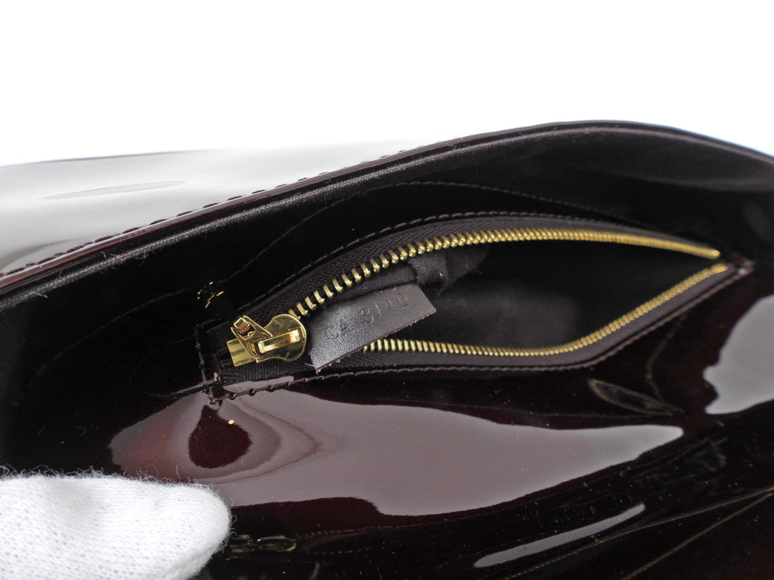 Sobe patent leather clutch bag Louis Vuitton Black in Patent leather -  24636305
