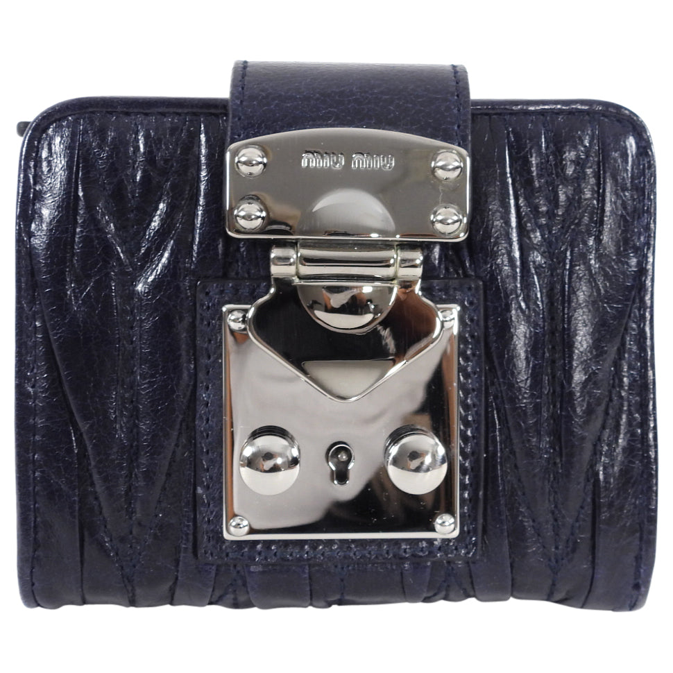 Miu Miu Midnight Navy Matelasse Leather Compact Wallet – I Miu Miu Midnight Navy Matelasse Leather Compact Wallet – I