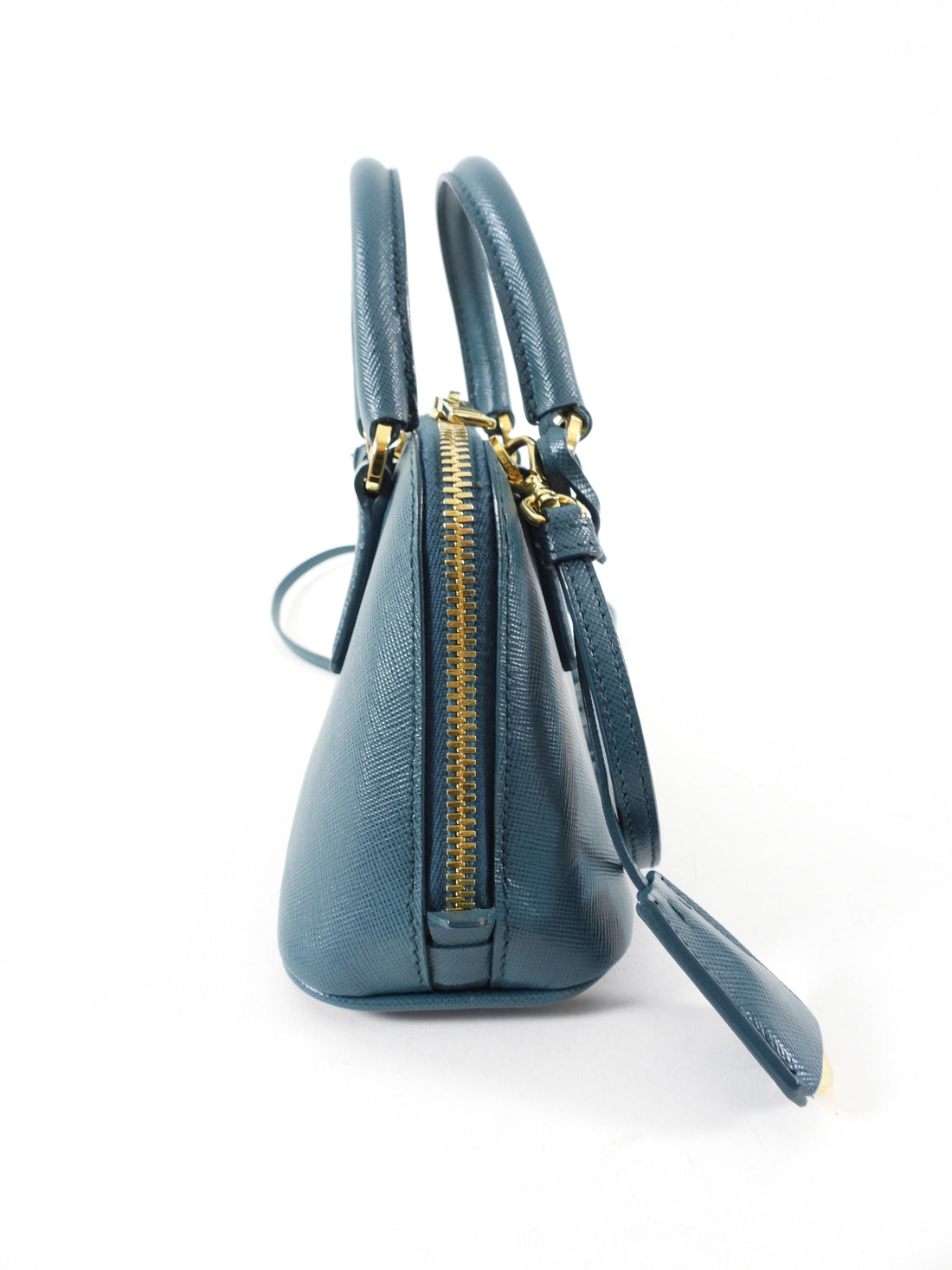 🔥Prada Mini Promenade Saffiano Bag  Saffiano bags, Prada mini, Prada  crossbody bag