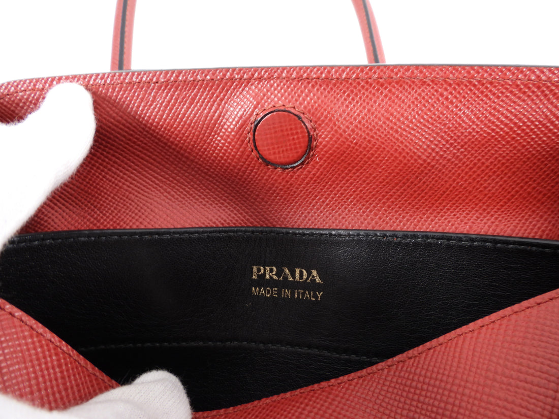 2010 Prada Red Saffiano Leather Twin Tote at 1stDibs  prada bag 2010,  saffiano leather meaning, prada double bag