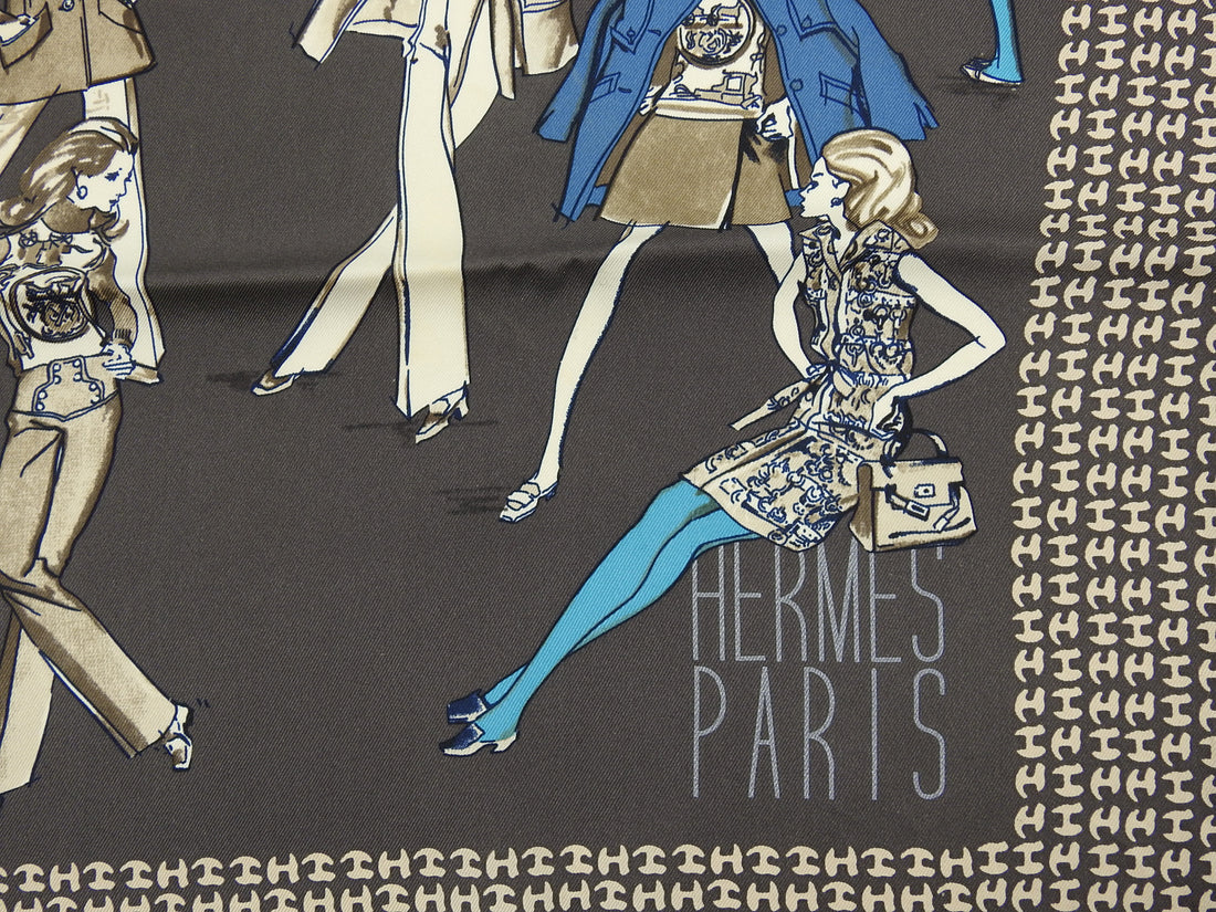 Hermes Printemps ete 69 Automne Hiver 70 Silk Twill 70cm Scarf in Box