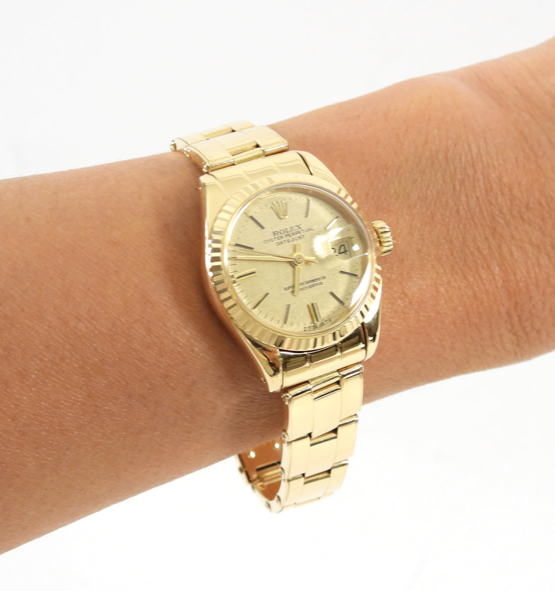 Rolex Vintage 1977 18k Yellow Gold 26mm Lady Datejust Watch