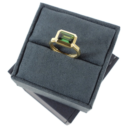 David Yurman 18k Novella Green Tourmaline Ring - 7David Yurman 18k Novella Green Tourmaline Ring - 7